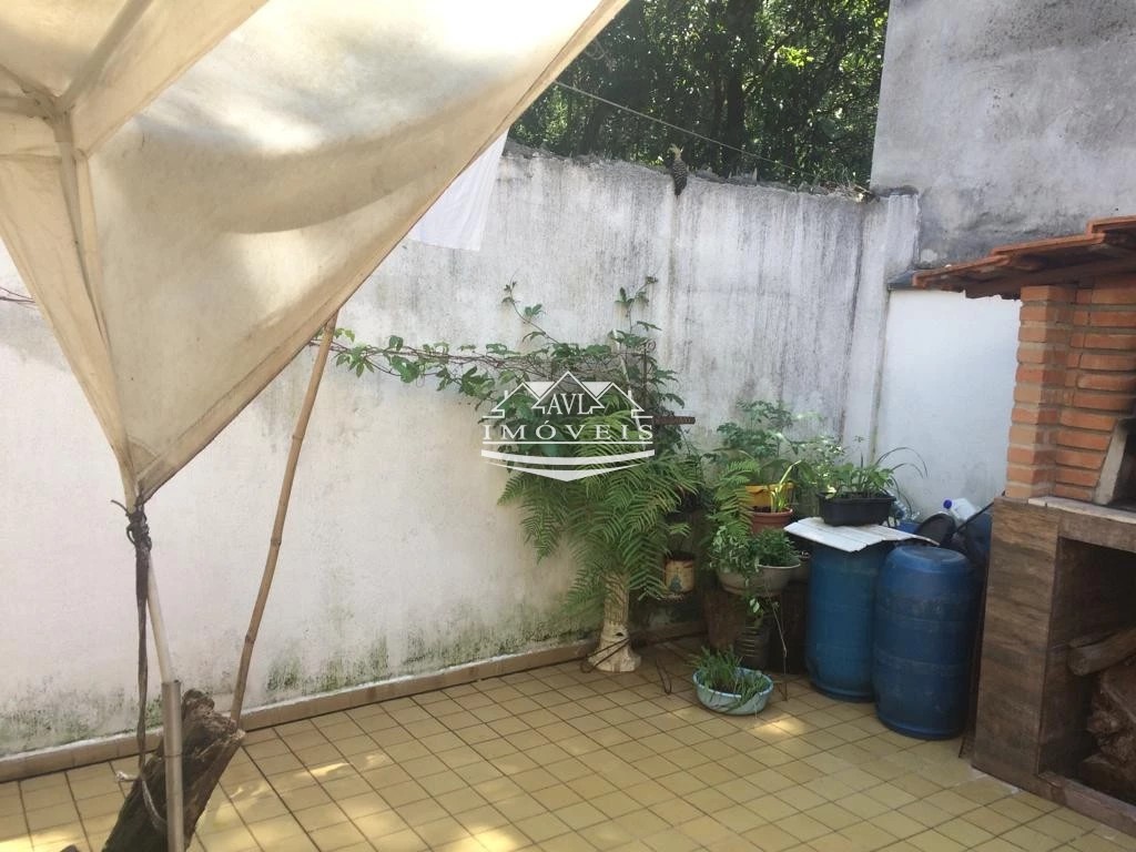 Sobrado à venda e aluguel com 3 quartos, 241m² - Foto 16