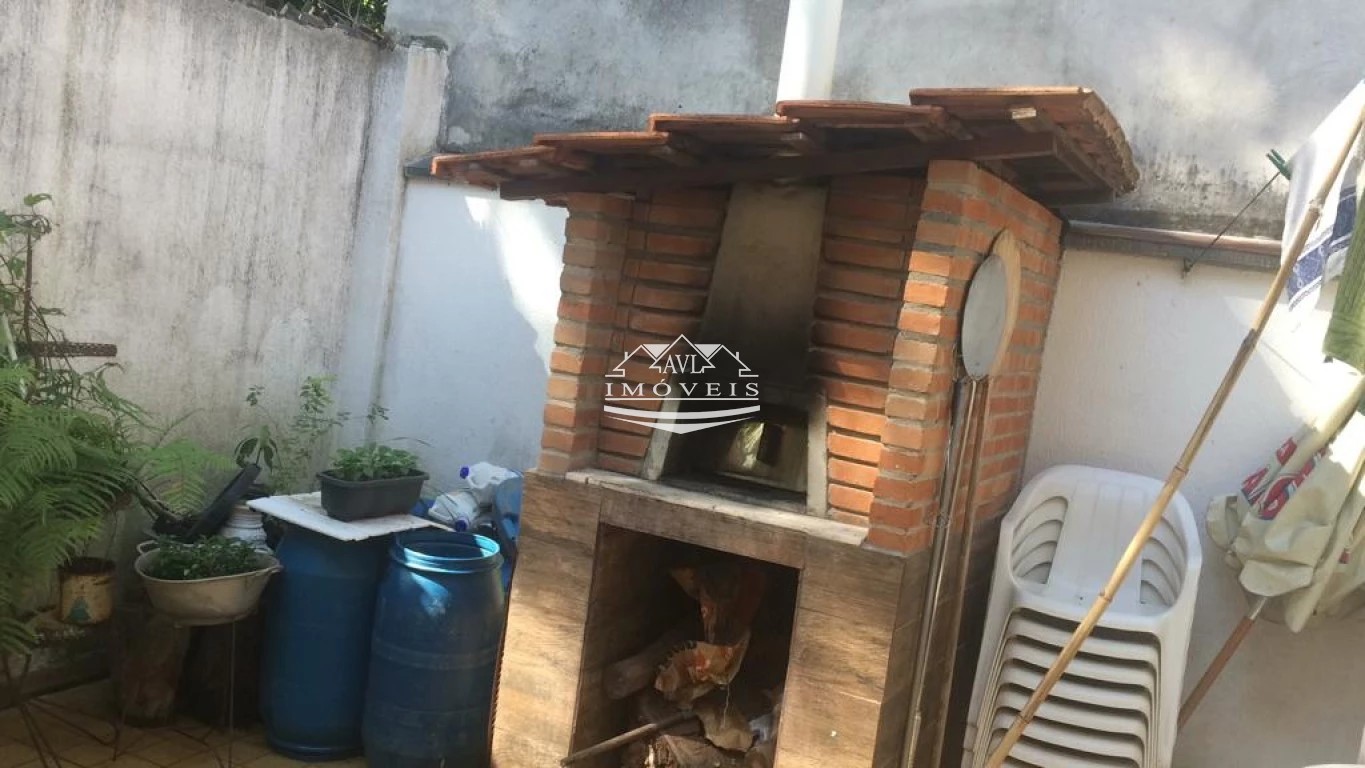 Sobrado à venda e aluguel com 3 quartos, 241m² - Foto 17