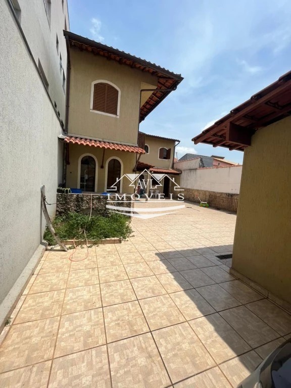 Sobrado à venda com 3 quartos, 200m² - Foto 14