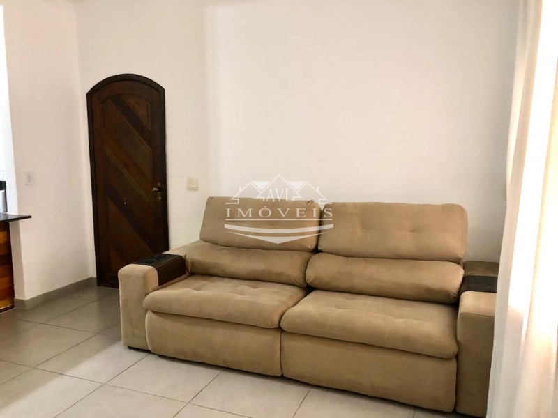 Casa à venda com 2 quartos, 100m² - Foto 1