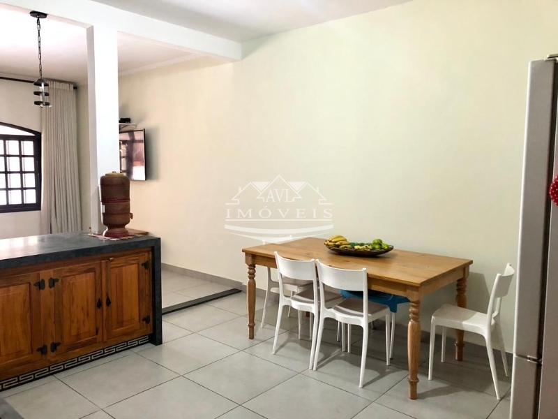 Casa à venda com 2 quartos, 100m² - Foto 8