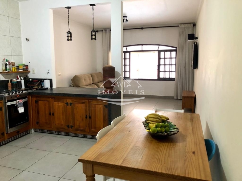 Casa à venda com 2 quartos, 100m² - Foto 7