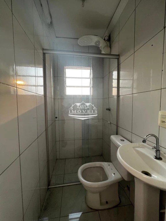 Casa para alugar com 2 quartos, 45m² - Foto 4
