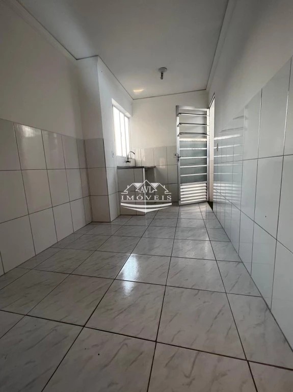 Casa para alugar com 2 quartos, 45m² - Foto 5