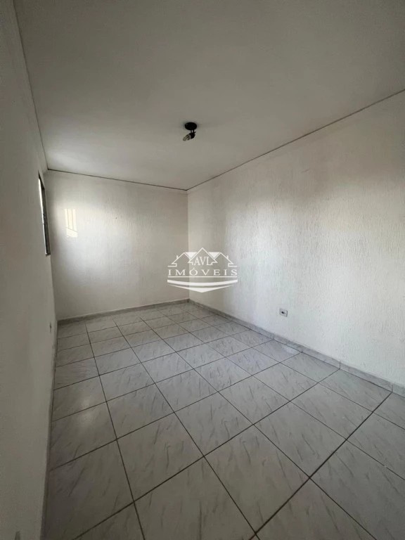 Casa para alugar com 2 quartos, 45m² - Foto 10