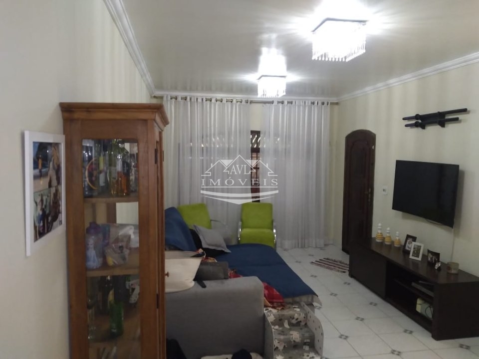 Sobrado à venda com 3 quartos, 200m² - Foto 1