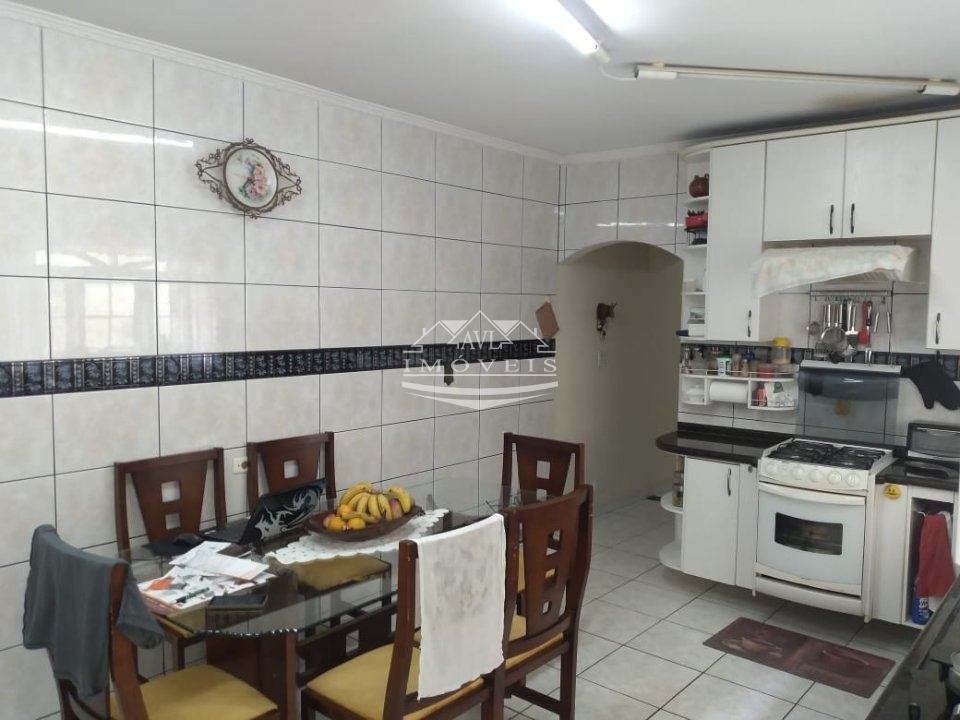 Sobrado à venda com 3 quartos, 200m² - Foto 4