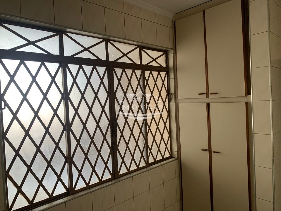 Sobrado para alugar com 3 quartos, 320m² - Foto 12