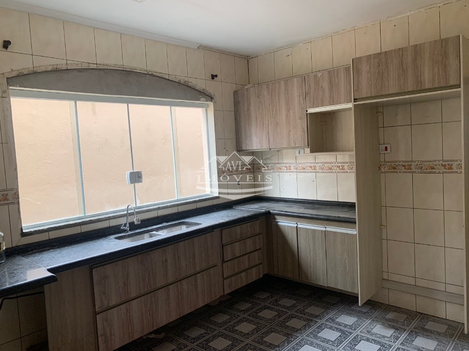 Sobrado para alugar com 3 quartos, 320m² - Foto 9