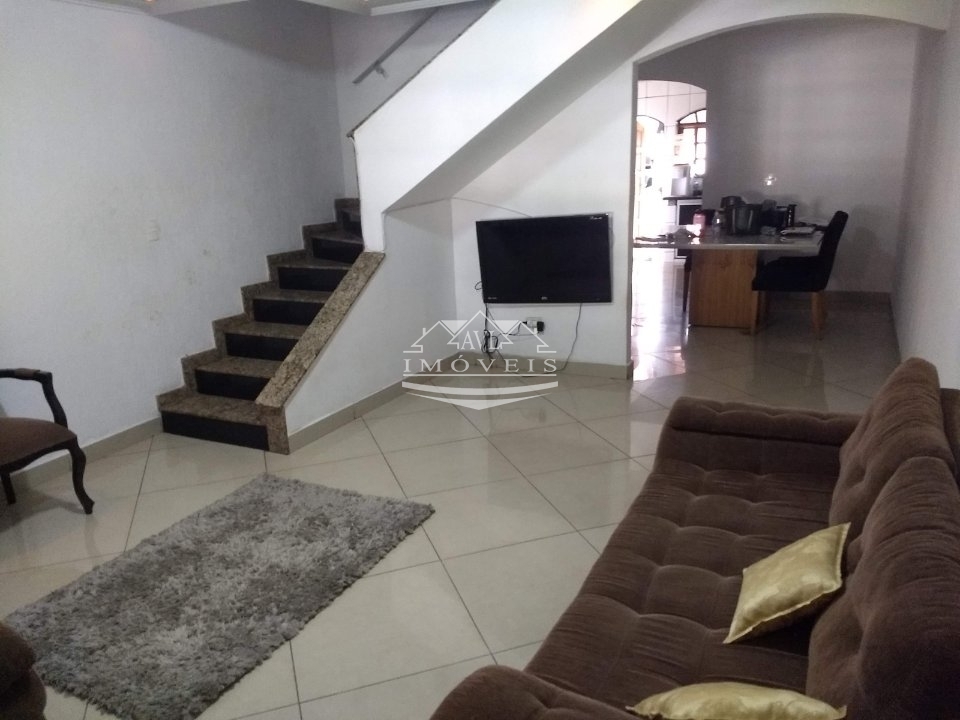 Sobrado à venda com 3 quartos, 136m² - Foto 2