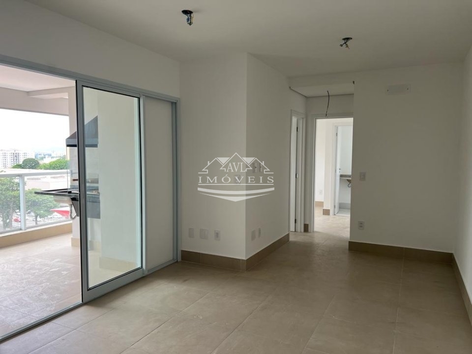 Apartamento à venda com 2 quartos, 67m² - Foto 3