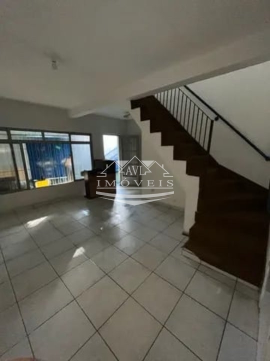 Casa à venda e aluguel com 4 quartos, 250m² - Foto 1