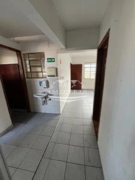 Casa à venda e aluguel com 4 quartos, 250m² - Foto 11