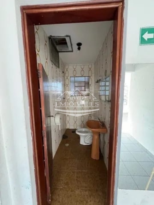 Casa à venda e aluguel com 4 quartos, 250m² - Foto 16