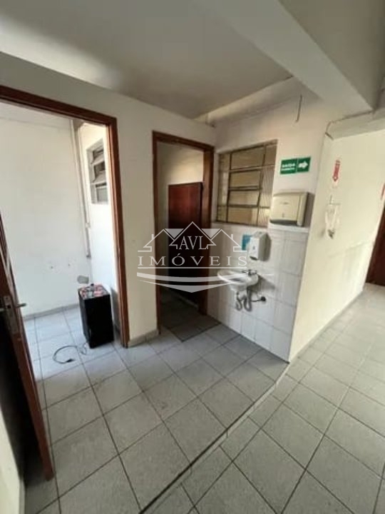 Casa à venda e aluguel com 4 quartos, 250m² - Foto 10