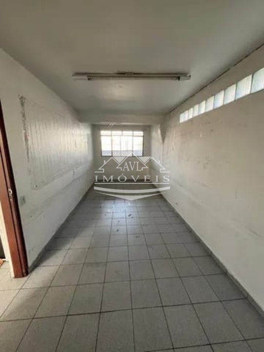 Casa à venda e aluguel com 4 quartos, 250m² - Foto 15