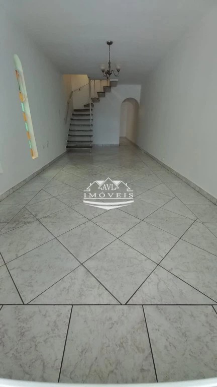 Sobrado à venda com 4 quartos, 228m² - Foto 4