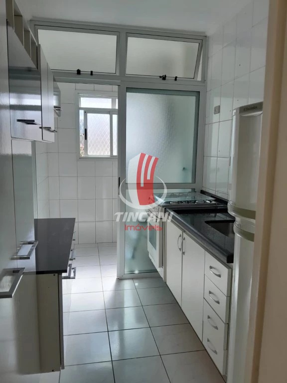 Apartamento para alugar com 2 quartos, 64m² - Foto 4