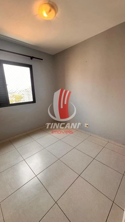 Apartamento para alugar com 3 quartos, 85m² - Foto 8