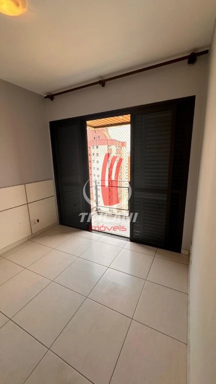 Apartamento para alugar com 3 quartos, 85m² - Foto 18