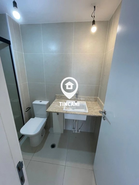 Apartamento para alugar com 2 quartos, 68m² - Foto 13