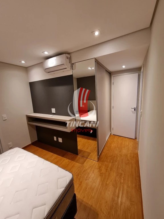 Apartamento para alugar com 3 quartos, 132m² - Foto 13