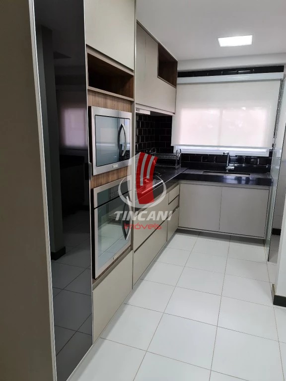 Apartamento para alugar com 3 quartos, 132m² - Foto 3