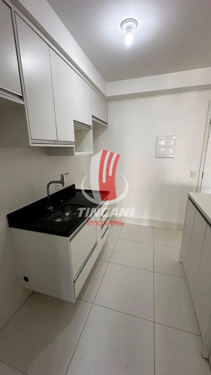 Apartamento para alugar com 2 quartos, 68m² - Foto 3