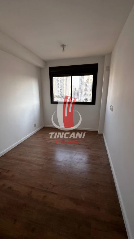 Apartamento para alugar com 2 quartos, 68m² - Foto 10