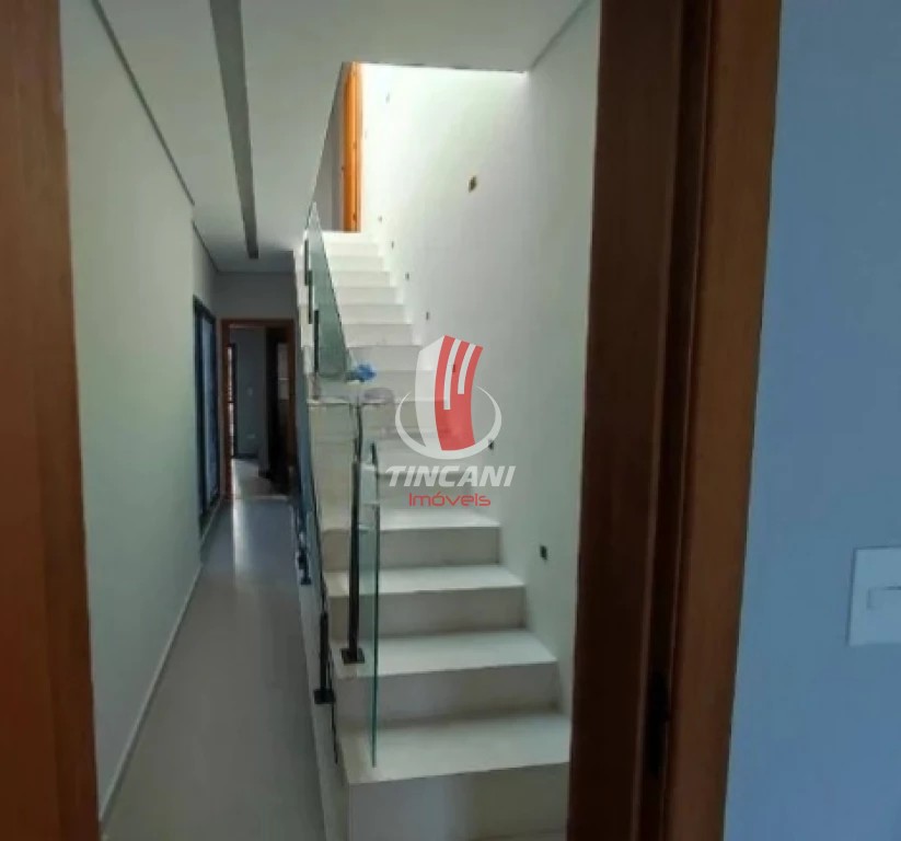 Sobrado à venda com 4 quartos, 150m² - Foto 3