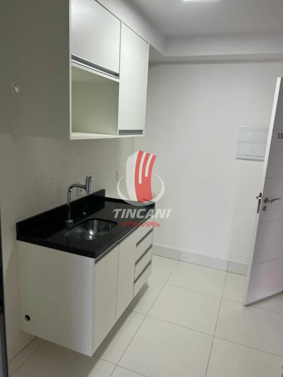 Apartamento para alugar com 2 quartos, 68m² - Foto 10