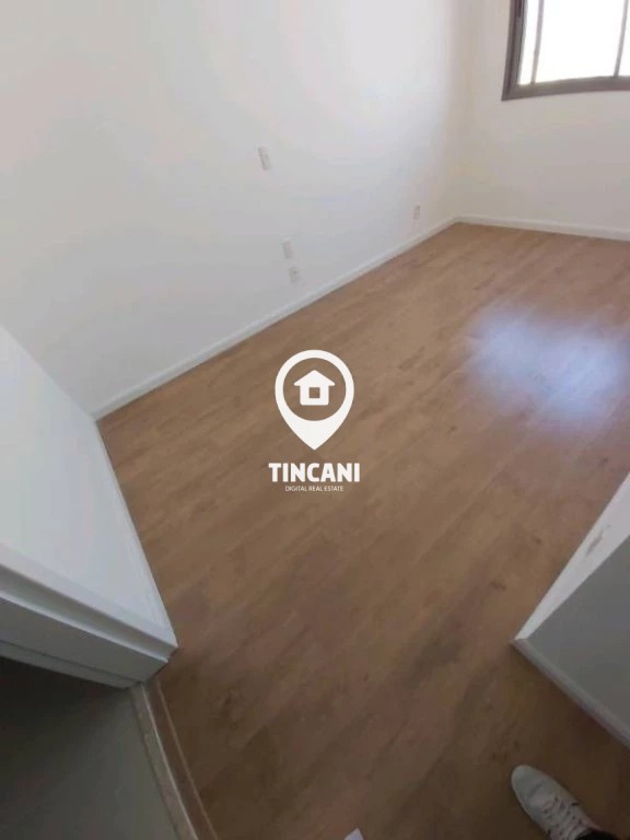 Apartamento para alugar com 2 quartos, 68m² - Foto 11
