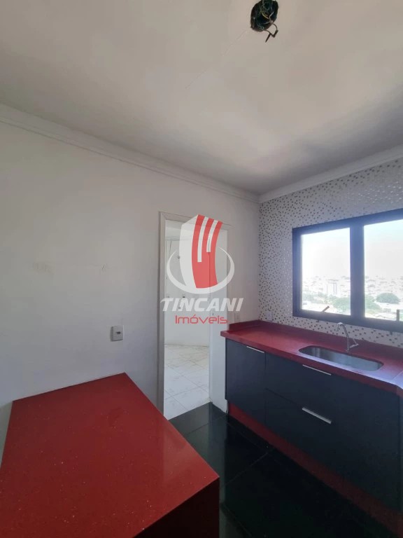 Apartamento para alugar com 3 quartos, 102m² - Foto 11