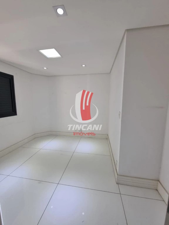 Apartamento para alugar com 3 quartos, 102m² - Foto 19