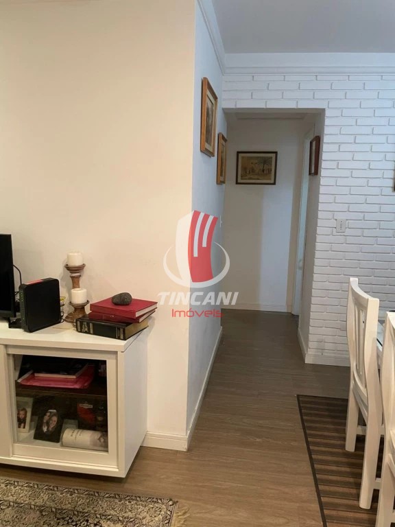 Apartamento à venda com 2 quartos, 76m² - Foto 4