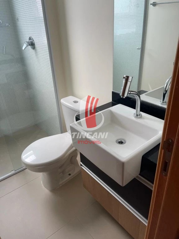 Apartamento para alugar com 2 quartos, 77m² - Foto 6