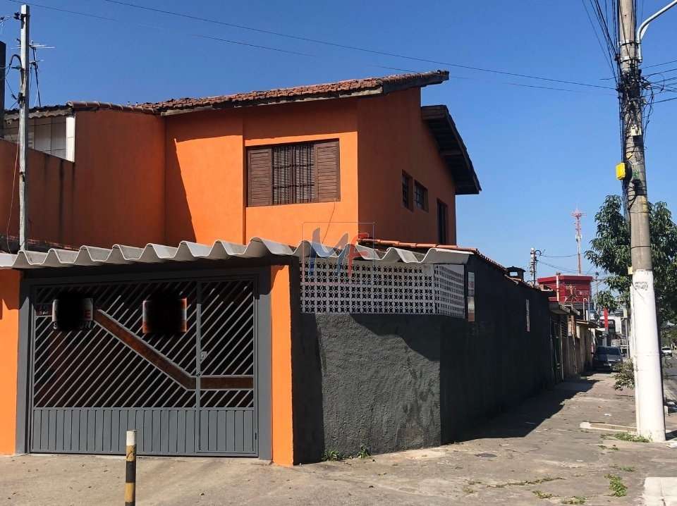 Sobrado à venda com 3 quartos, 127m² - Foto 1