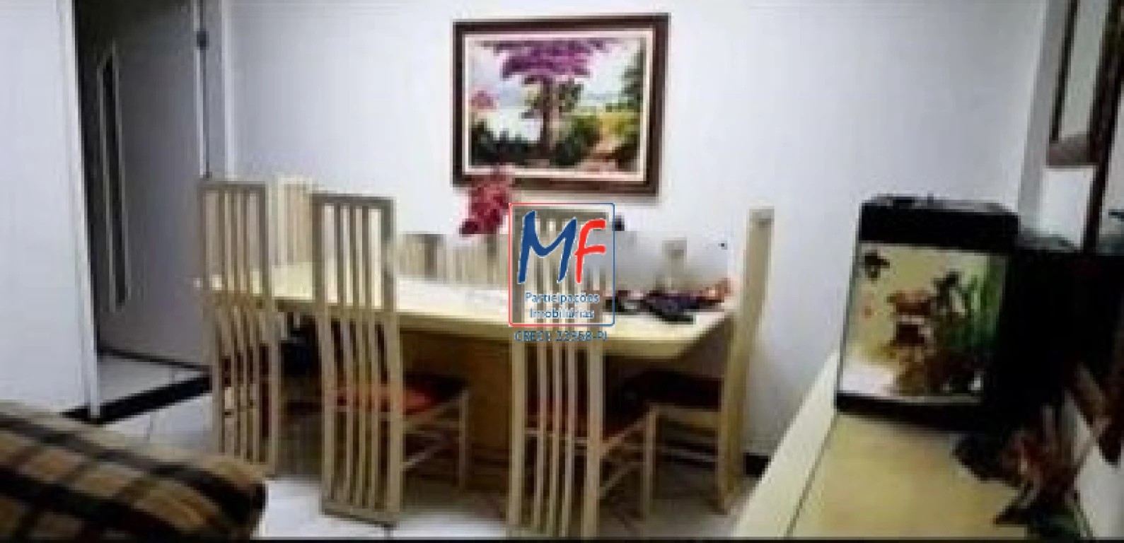 Casa à venda com 2 quartos, 100m² - Foto 1