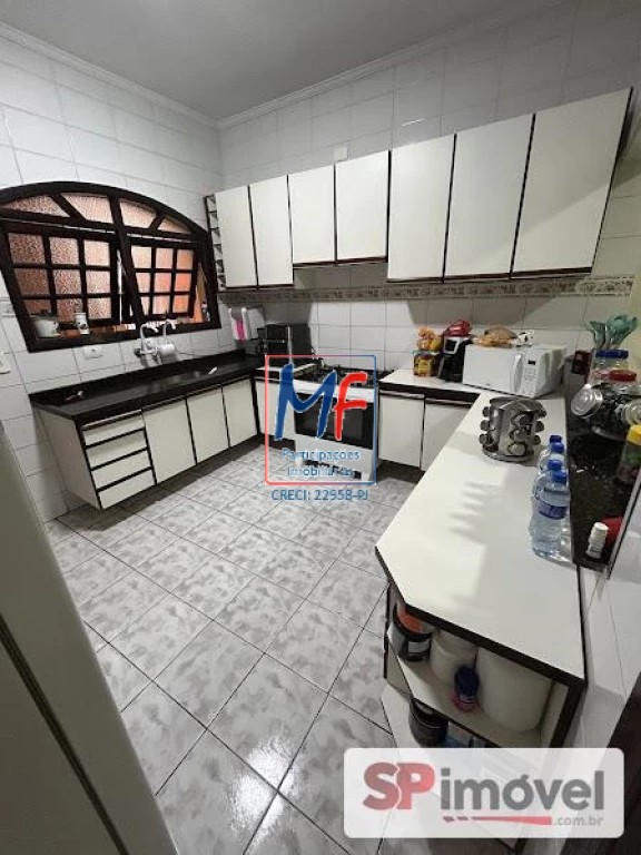 Sobrado, 3 quartos, 241 m² - Foto 1