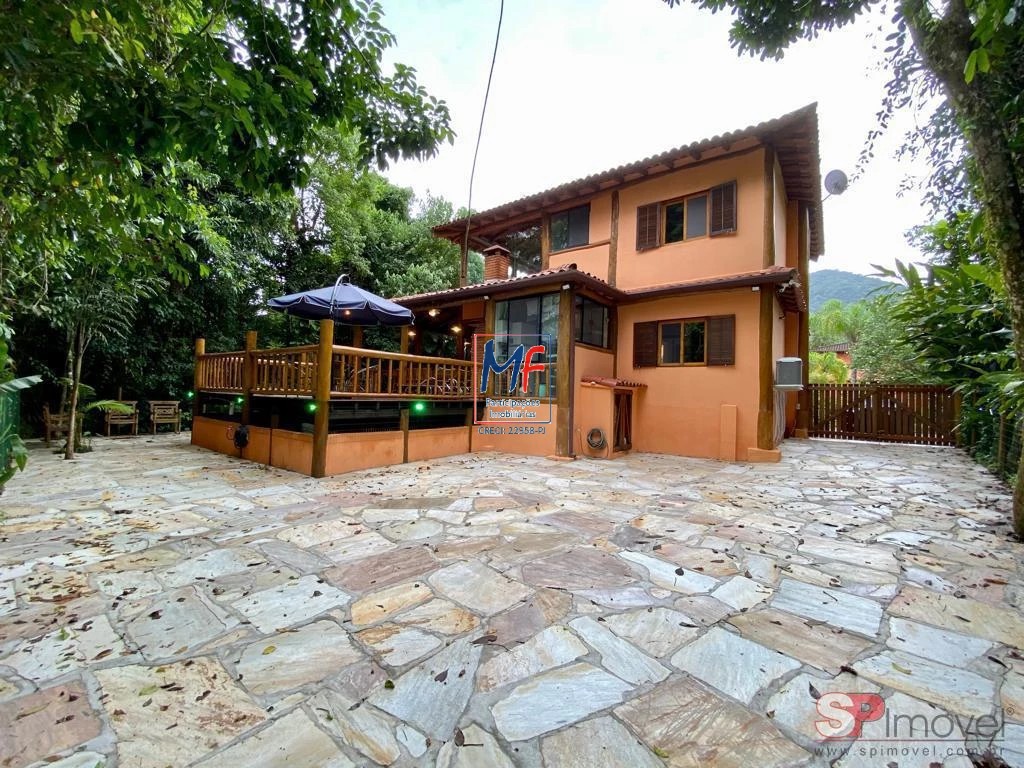 Casa de Condomínio à venda com 4 quartos, 250m² - Foto 2