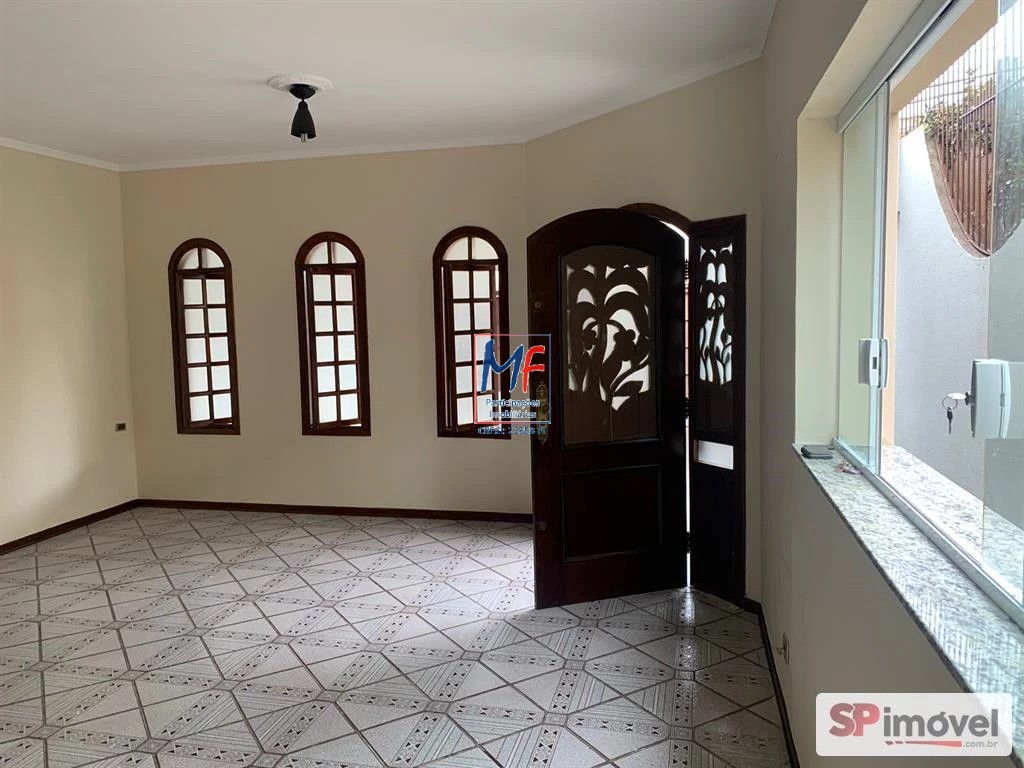 Casa à venda com 3 quartos, 320m² - Foto 2