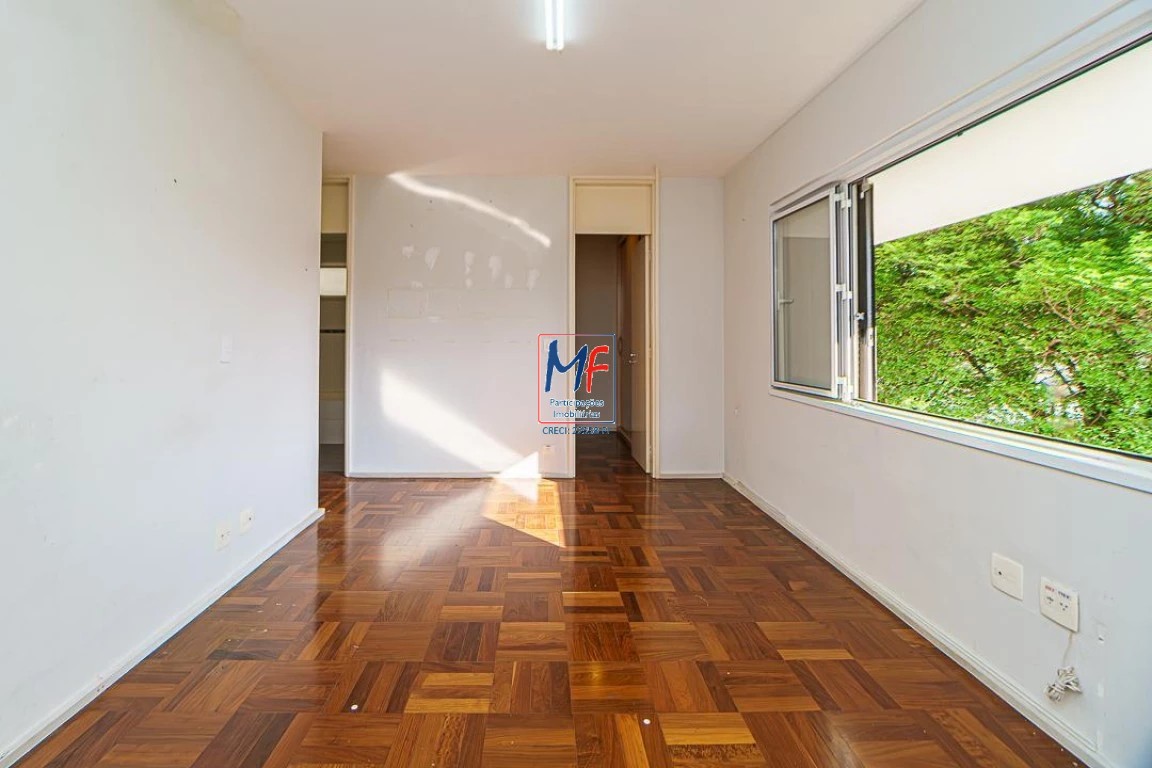 Casa à venda com 6 quartos, 334m² - Foto 2