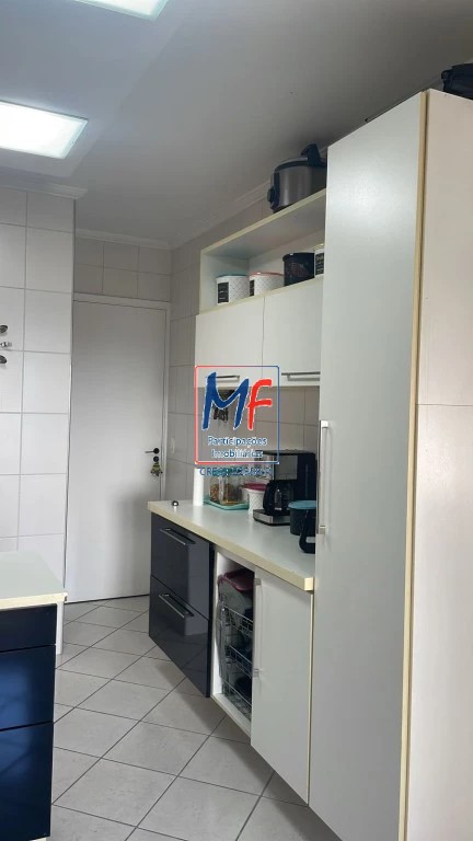 Apartamento à venda com 3 quartos, 144m² - Foto 12