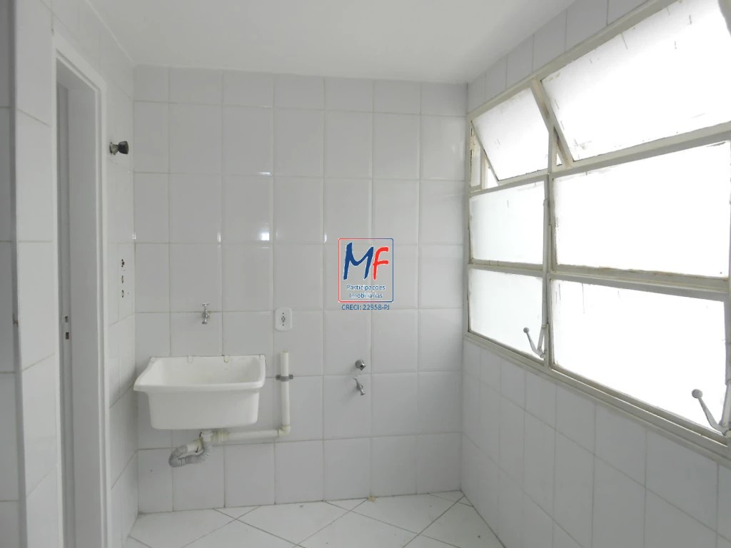 Apartamento para alugar com 3 quartos, 130m² - Foto 12