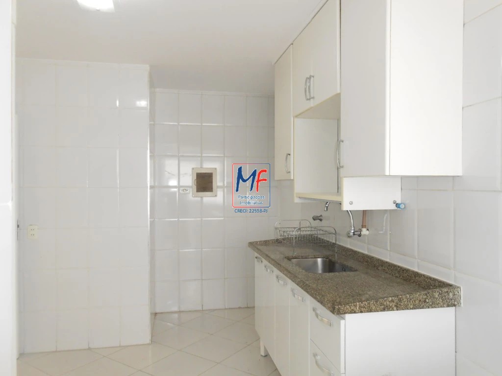 Apartamento para alugar com 3 quartos, 130m² - Foto 13