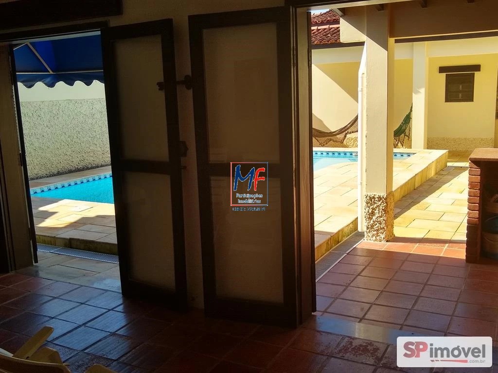 Casa à venda com 3 quartos, 240m² - Foto 3