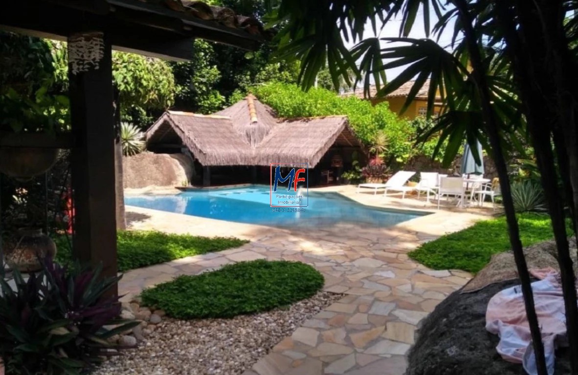 Casa à venda com 3 quartos, 250m² - Foto 1