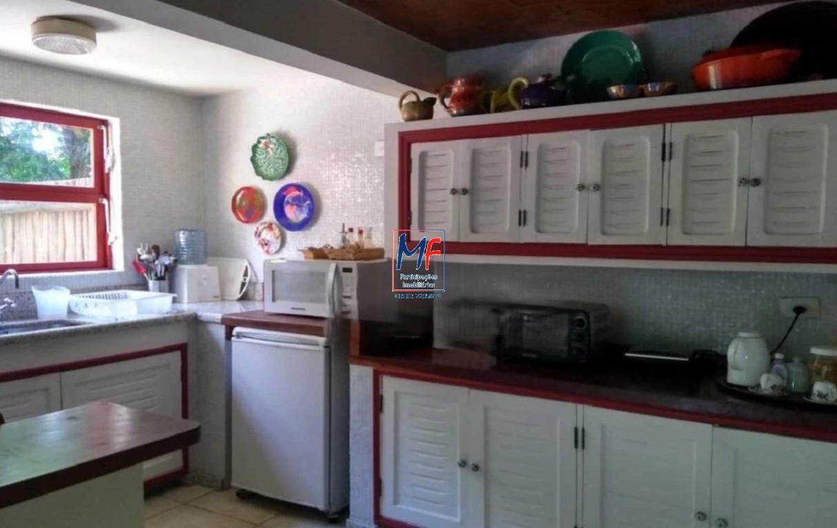 Casa à venda com 3 quartos, 250m² - Foto 2