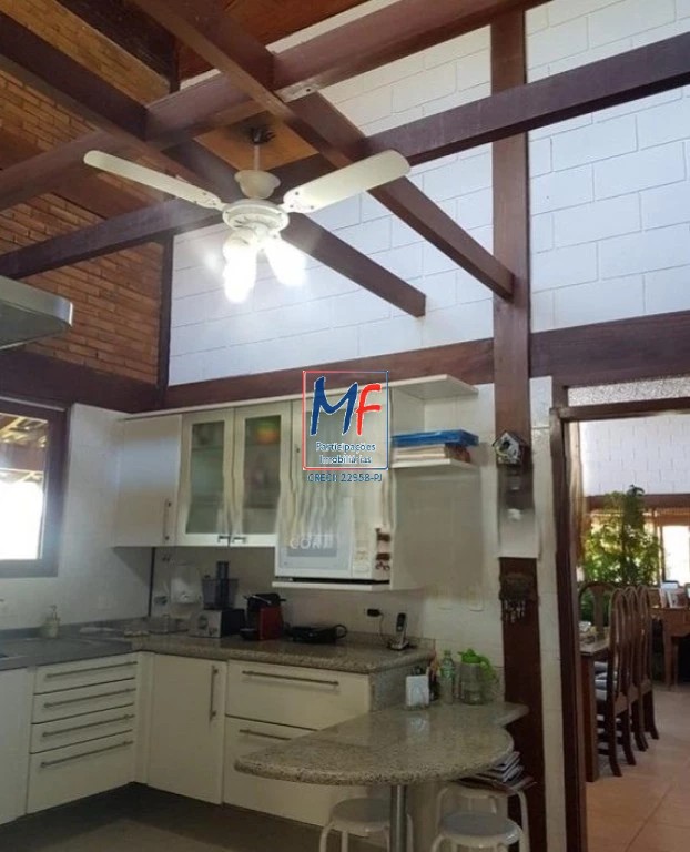 Casa à venda com 3 quartos, 300m² - Foto 2