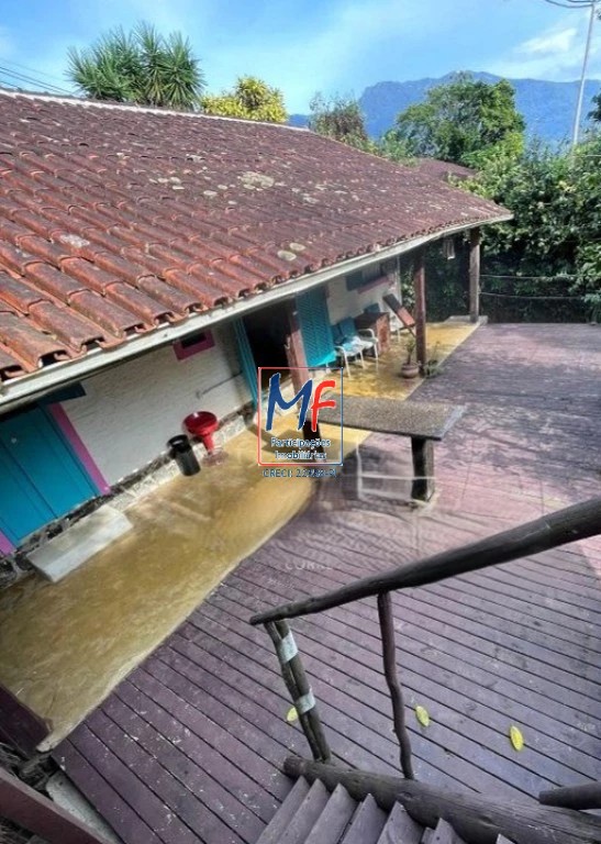 Casa à venda com 6 quartos, 128m² - Foto 3